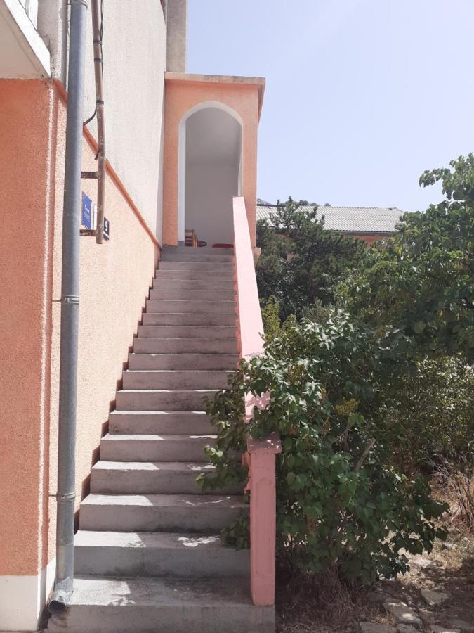 Apartments Mara Bela Karlobag Buitenkant foto